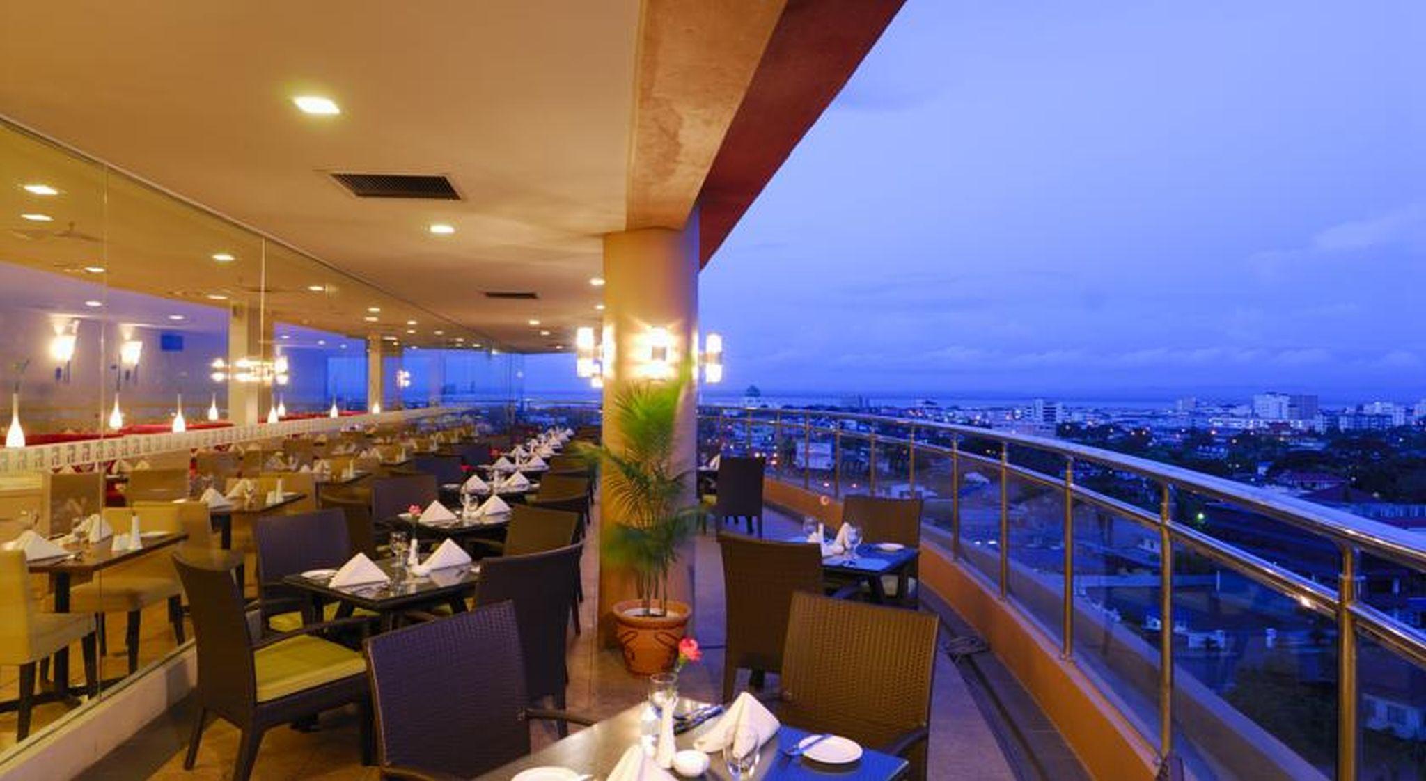 Borneo Royale Hotel Tawau Exterior foto