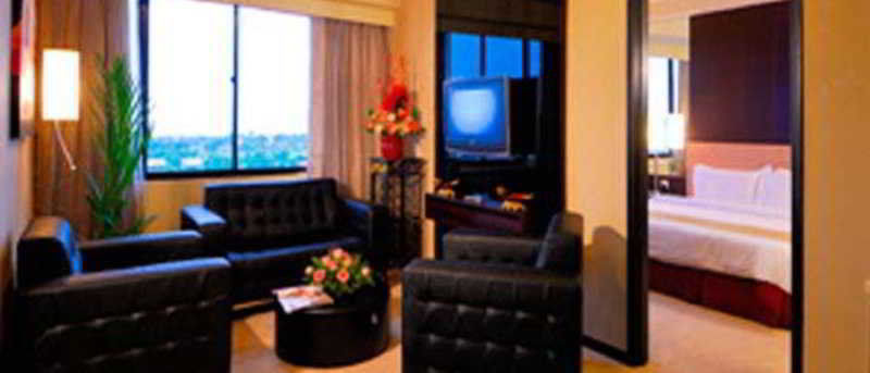 Borneo Royale Hotel Tawau Exterior foto