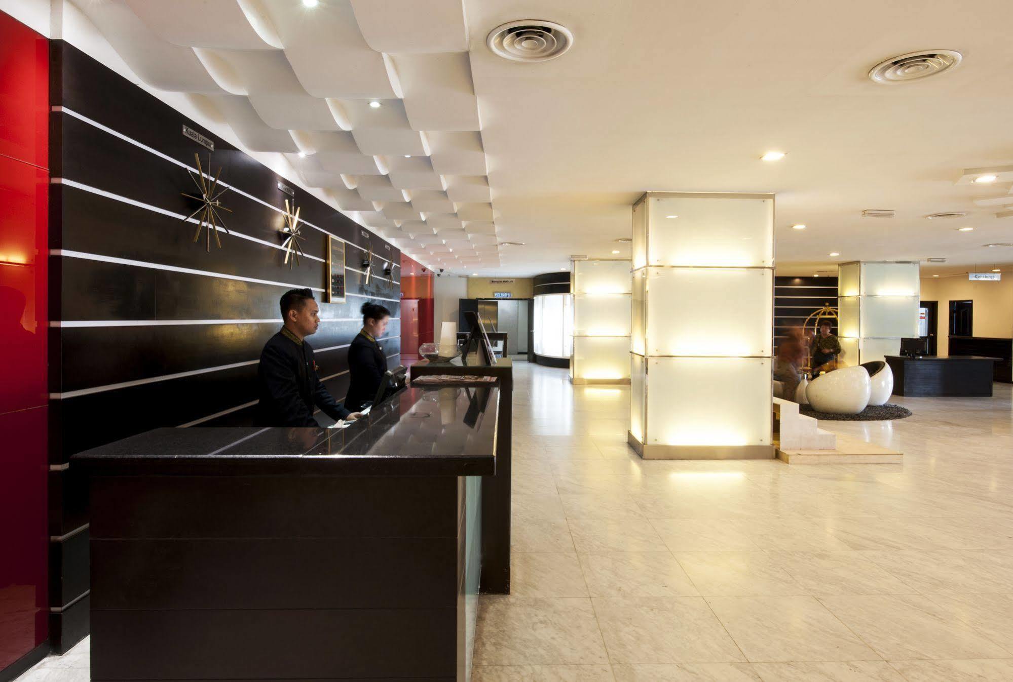 Borneo Royale Hotel Tawau Exterior foto